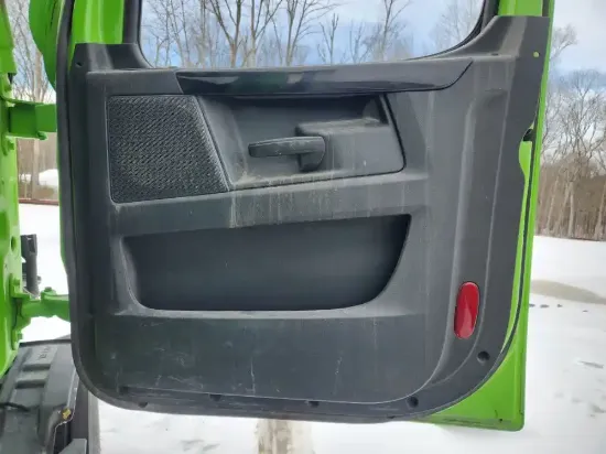 Picture of (Used) 2024 Freightliner Cascadia 116 Day Cab, INTERIOR DOOR PANEL