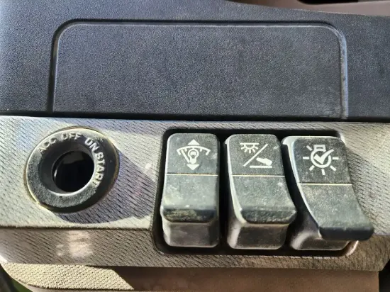 Picture of (Used) 2018 Kenworth T880, MISCELLANEOUS DASH SWITCHES