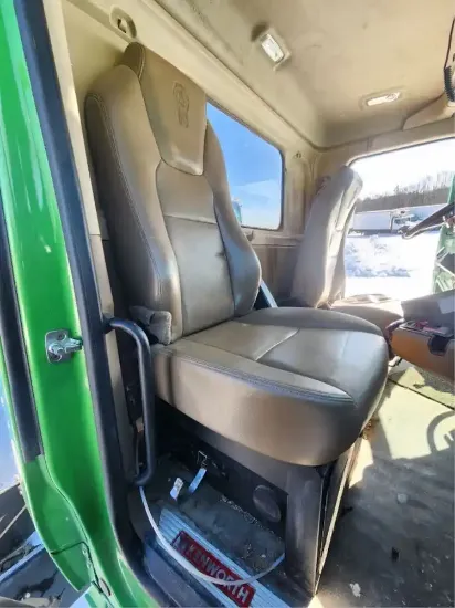 Picture of (Used) 2018 Kenworth T880, SEAT