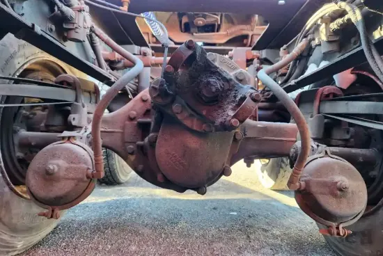 Picture of (Used) 2003 Mack CH613, FRONT DIFFERENTIAL HOUSING ONLY