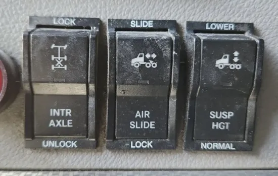 Picture of (Used) 2019 Freightliner Cascadia 126, MISCELLANEOUS DASH SWITCHES