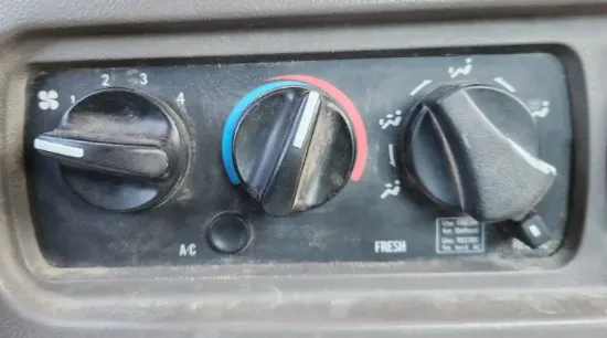 Picture of (Used) 2003 Mack CH613, TEMPERATURE CONTROL ASSEMBLY