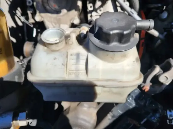 Picture of (Used) 2015 Freightliner Cascadia 125, POWER STEERING RESERVOIR