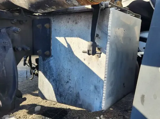 Picture of (Used) 2015 Freightliner Cascadia 125, TOOL BOXES