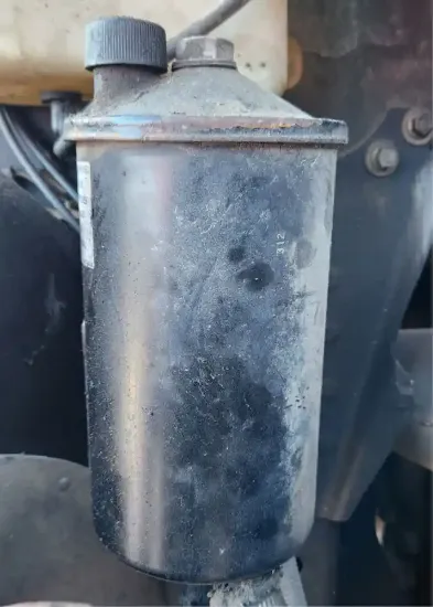 Picture of (Used) 2003 Mack CH613, POWER STEERING RESERVOIR