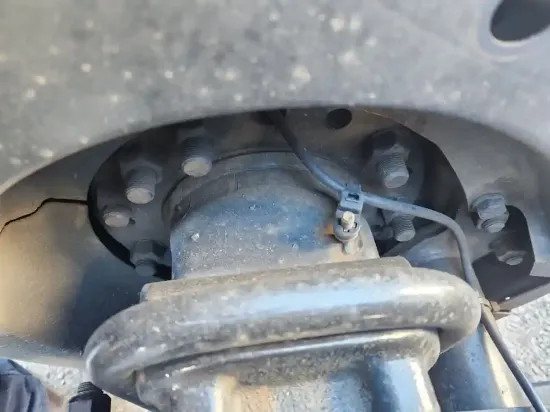 Picture of (Used) 2015 Freightliner Cascadia 125, FRONT DIFFERENTIAL HUBS