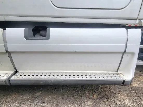 Picture of (Used) 2014 Freightliner Cascadia 125, TANK FAIRINGS