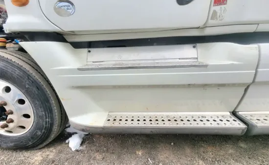 Picture of (Used) 2014 Freightliner Cascadia 125, TANK FAIRINGS