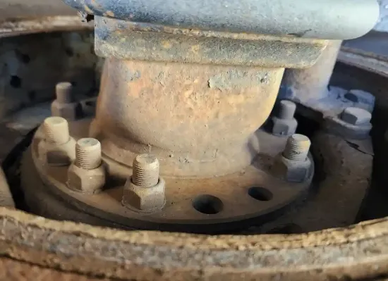 Picture of (Used) 2013 Freightliner Cascadia 125, FRONT DIFFERENTIAL HUBS