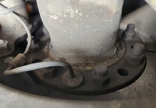 Picture of (Used) 2013 Volvo VNL, FRONT DIFFERENTIAL HUBS