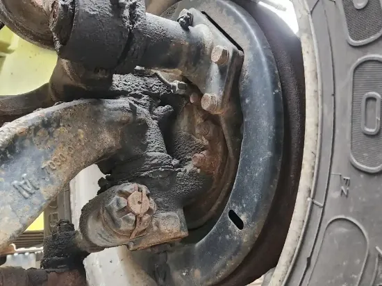 Picture of (Used) 2020 International MV607, FRONT SPINDLE/KNUCKLE