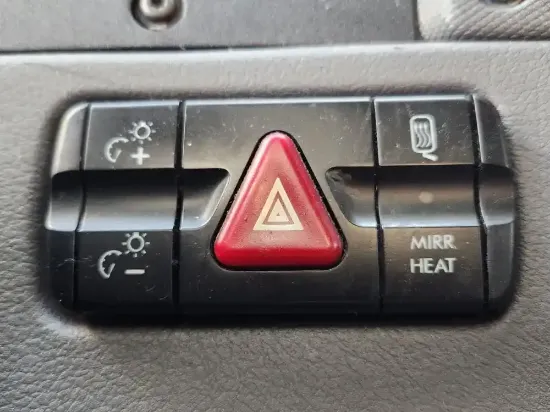 Picture of (Used) 2014 Freightliner Cascadia 125, MISCELLANEOUS DASH SWITCHES