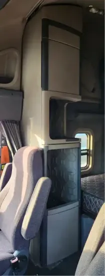 Picture of (Used) 2013 Freightliner Cascadia 125, SLEEPER CABINETS