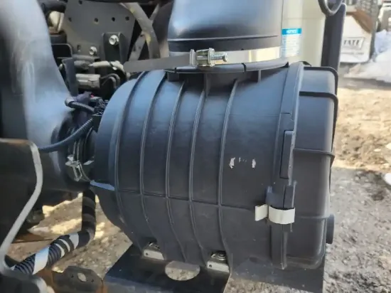 Picture of (Used) 2021 Chevrolet W4500, AIR CLEANER