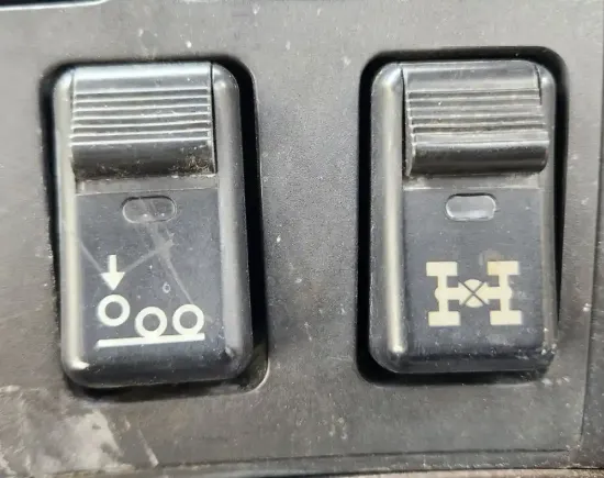 Picture of (Used) 2013 Volvo VNL, MISCELLANEOUS DASH SWITCHES