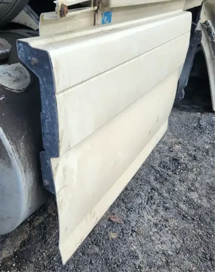 Picture of (Used) 2013 Volvo VNL, TANK FAIRINGS