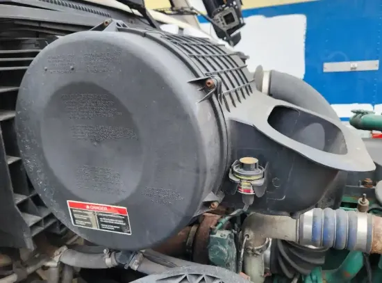 Picture of (Used) 2013 Volvo VNL, AIR CLEANER