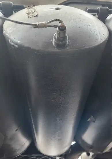 Picture of (Used) 2013 Volvo VNL, AIR TANK (2)