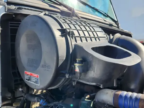 Picture of (Used) 2016 Volvo VNL, AIR CLEANER