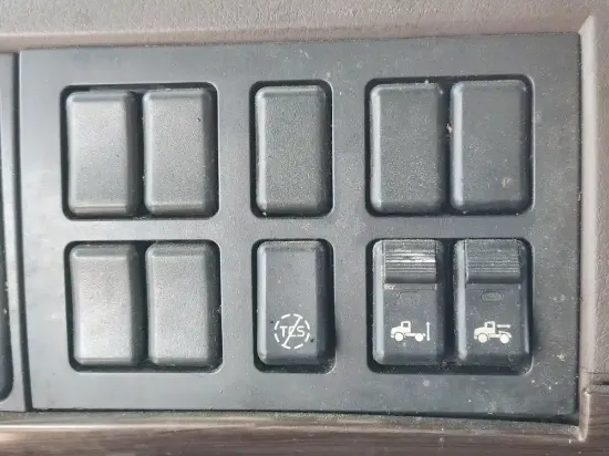 Picture of (Used) 2016 Volvo VNL, MISCELLANEOUS DASH SWITCHES