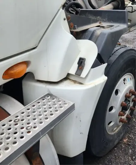 Picture of (Used) 2011 International PROSTAR, FENDER EXTENSION