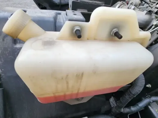 Picture of (Used) 2018 Isuzu FTR, RADIATOR OVERFLOW BOTTLE/COOLANT RESERVOIR