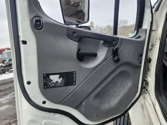 Picture of (Used) 2018 Freightliner M2 106, INTERIOR DOOR PANEL