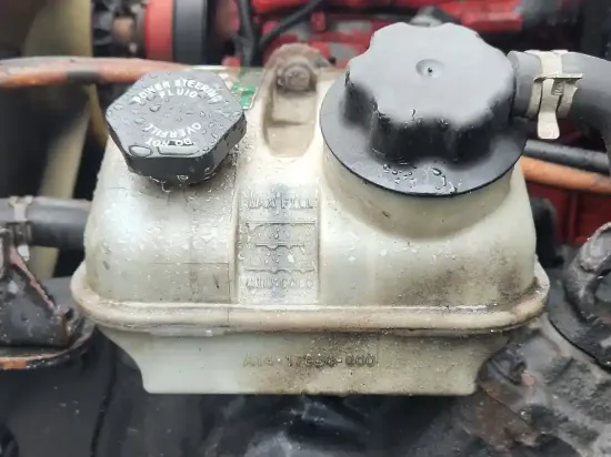 Picture of (Used) 2018 Freightliner M2 106, POWER STEERING RESERVOIR