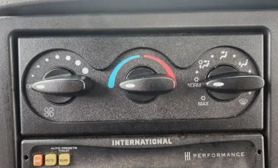Picture of (Used) 2003 International 4300, TEMPERATURE CONTROL ASSEMBLY