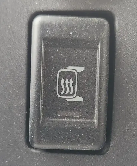 Picture of (Used) 2018 Isuzu FTR, MISCELLANEOUS DASH SWITCHES