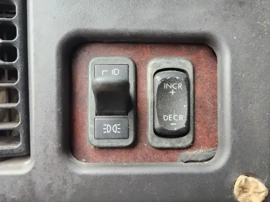 Picture of (Used) 2007 Freightliner M2 112 Medium Duty, MISCELLANEOUS DASH SWITCHES