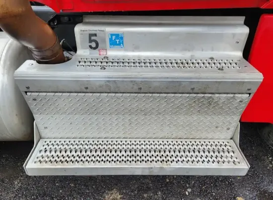 Picture of (Used) 2018 Peterbilt 567, DPF COVER