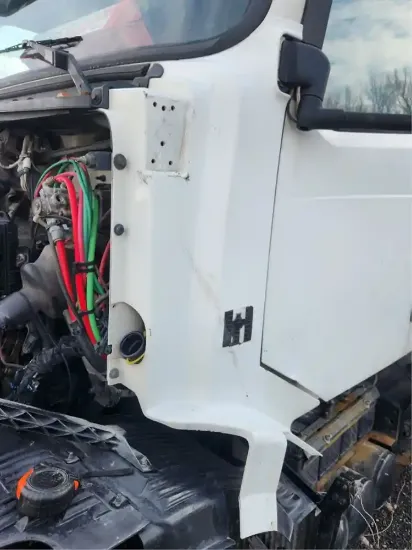 Picture of (Used) 2017 Volvo VNL, COWL