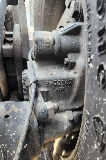 Picture of (Used) 2018 Peterbilt 579, BRAKE CALIPER REAR TANDEM
