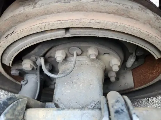Picture of (Used) 2017 Volvo VNL, REAR DIFFERENTIAL HUBS