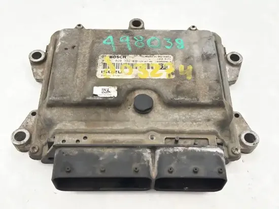 Picture of (Used) 2016 Isuzu 4HK1-TC ENGINE ECM