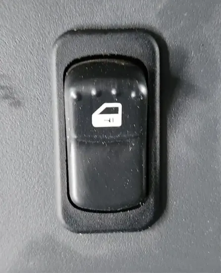 Picture of (Used) 2018 Peterbilt 579, MISCELLANEOUS DASH SWITCHES