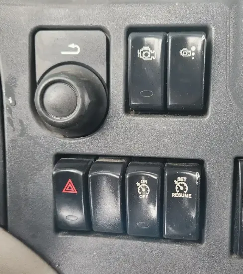 Picture of (Used) 2018 Peterbilt 579, MISCELLANEOUS DASH SWITCHES