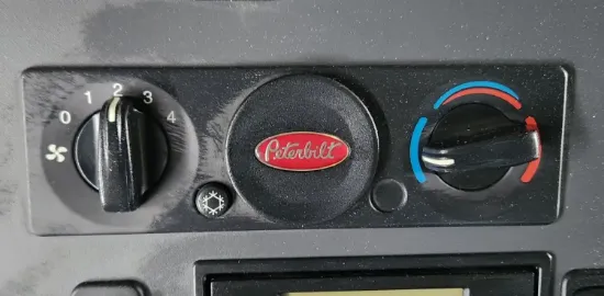 Picture of (Used) 2018 Peterbilt 579, TEMPERATURE CONTROL BUNK