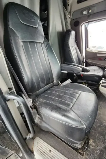 Picture of (Used) 2018 Peterbilt 579, SEAT