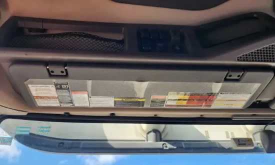 Picture of (Used) 2017 Volvo VNL, SUN VISOR