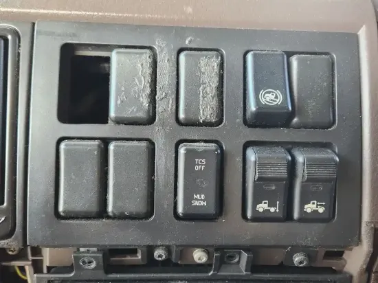 Picture of (Used) 2017 Volvo VNL, MISCELLANEOUS DASH SWITCHES