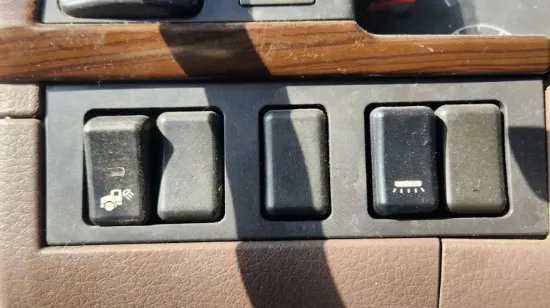 Picture of (Used) 2017 Volvo VNL, MISCELLANEOUS DASH SWITCHES
