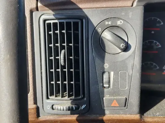 Picture of (Used) 2017 Volvo VNL, MISCELLANEOUS DASH SWITCHES