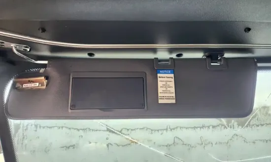 Picture of (Used) 2020 Freightliner Cascadia 126, SUN VISOR