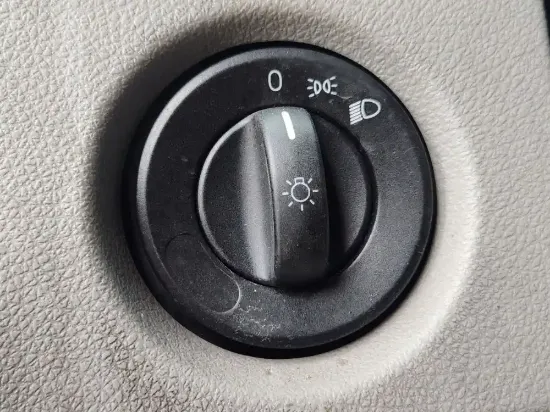 Picture of (Used) 2020 Freightliner Cascadia 126, MISCELLANEOUS DASH SWITCHES