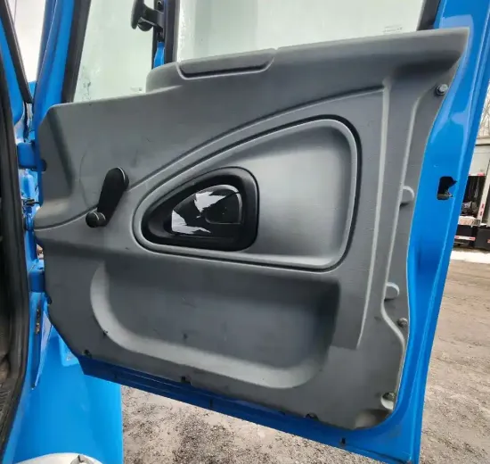 Picture of (Used) 2003 International 4300, INTERIOR DOOR PANEL