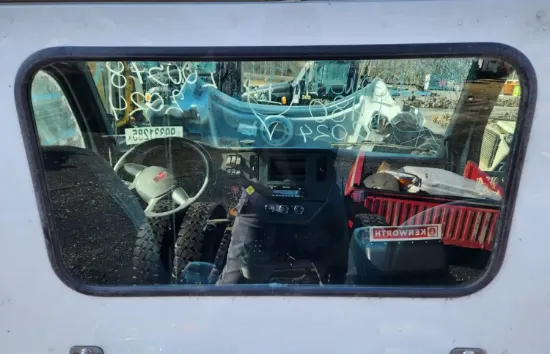 Picture of (Used) 2024 Kenworth T480, BACK GLASS