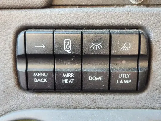 Picture of (Used) 2014 Freightliner Cascadia 125, MISCELLANEOUS DASH SWITCHES