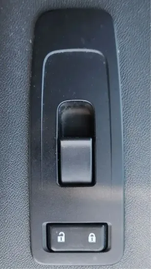 Picture of (Used) 2024 Kenworth T480, DOOR ELECTRIC SWITCH